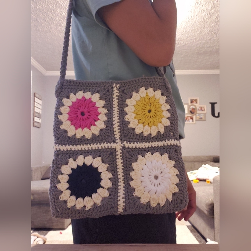 Sophia Shoulder Bag Handcrochet - Picture 4 of 5